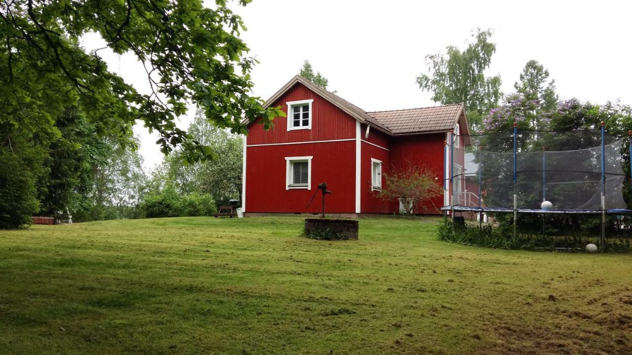 Punavilla Cottage Eura Eksteriør billede